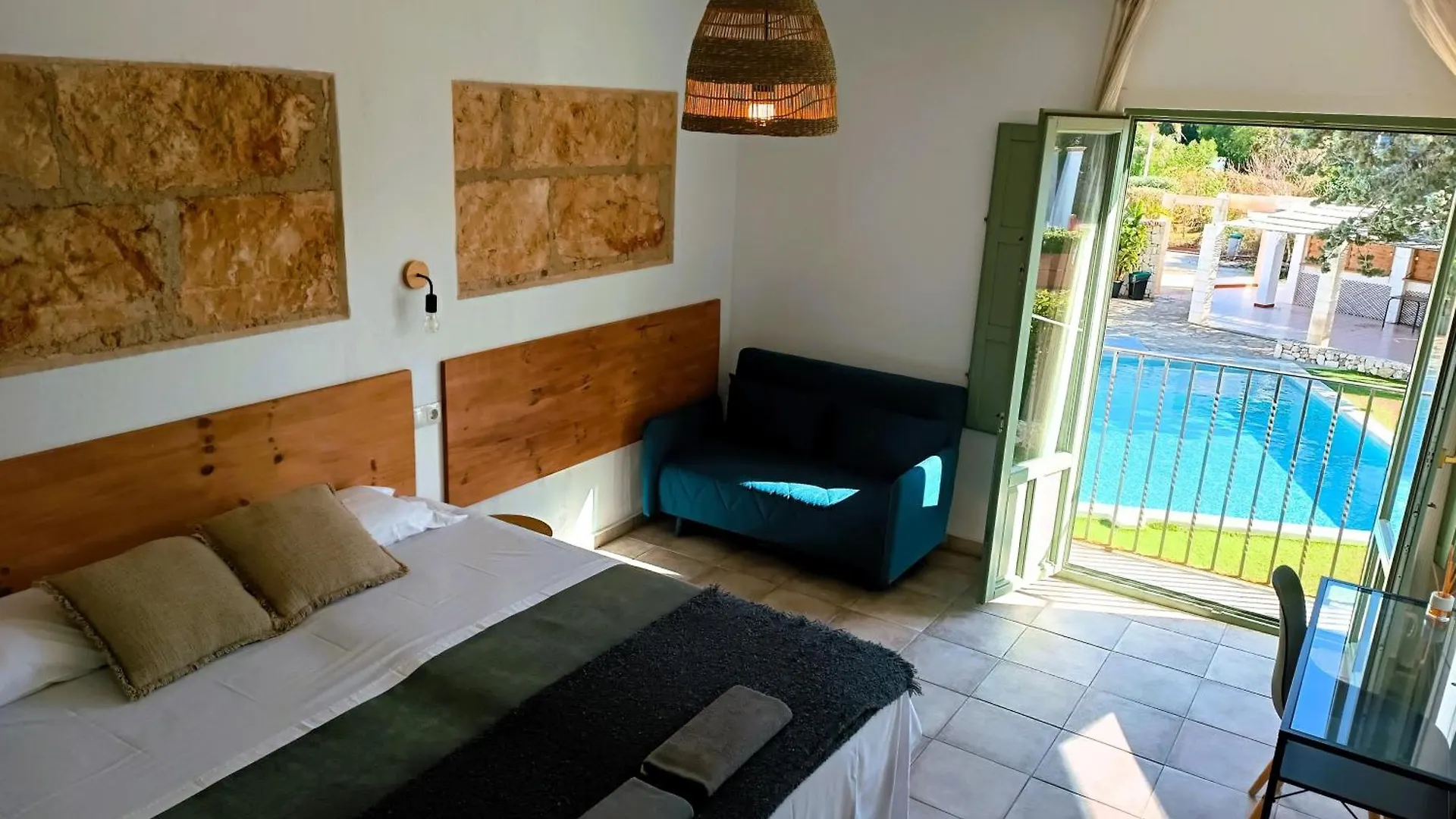 Hostal Residencia Alma Port de Alcudia  Guest house Port de Alcudia (Mallorca)