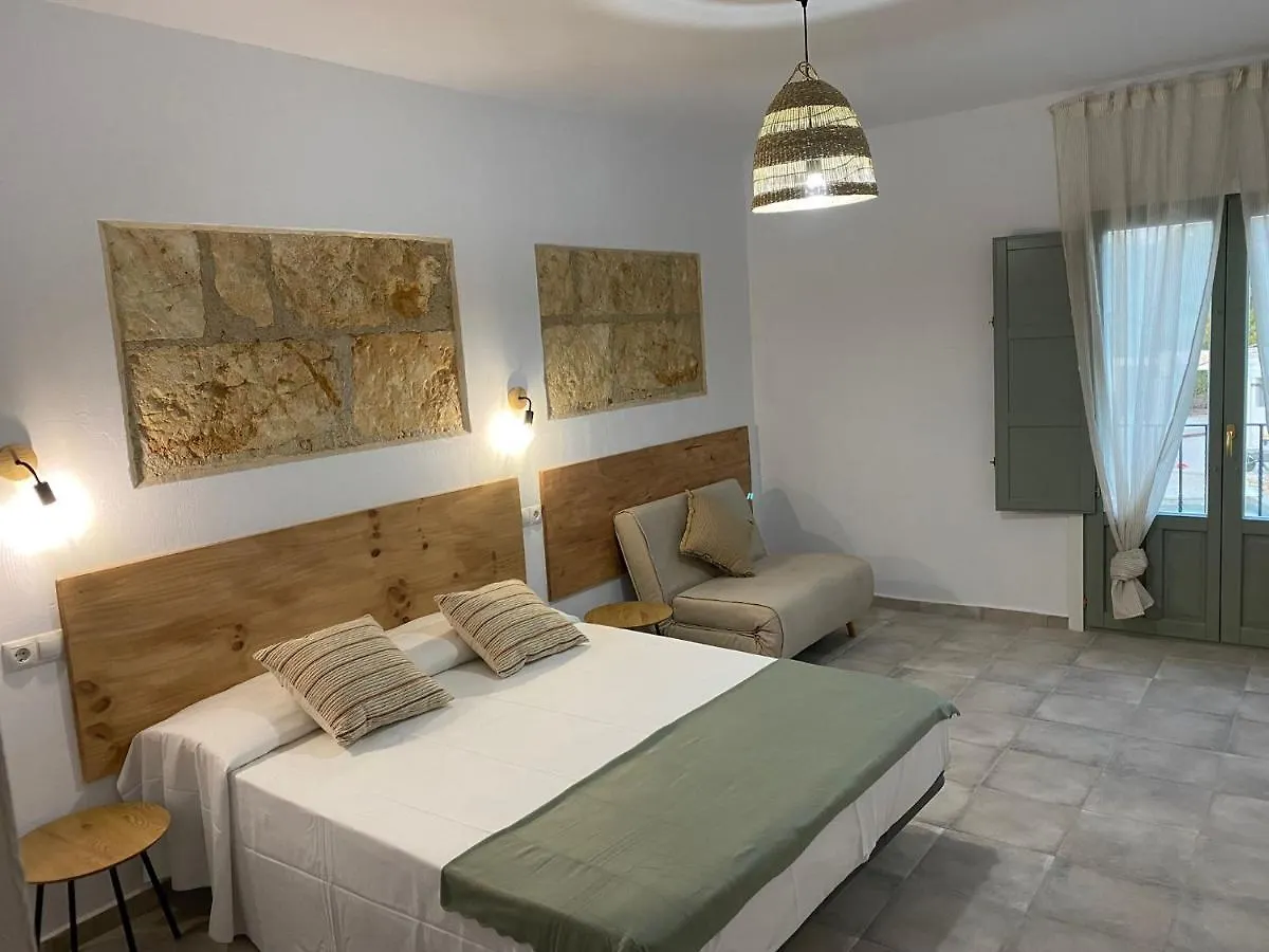Hostal Residencia Alma Port de Alcudia  Guest house